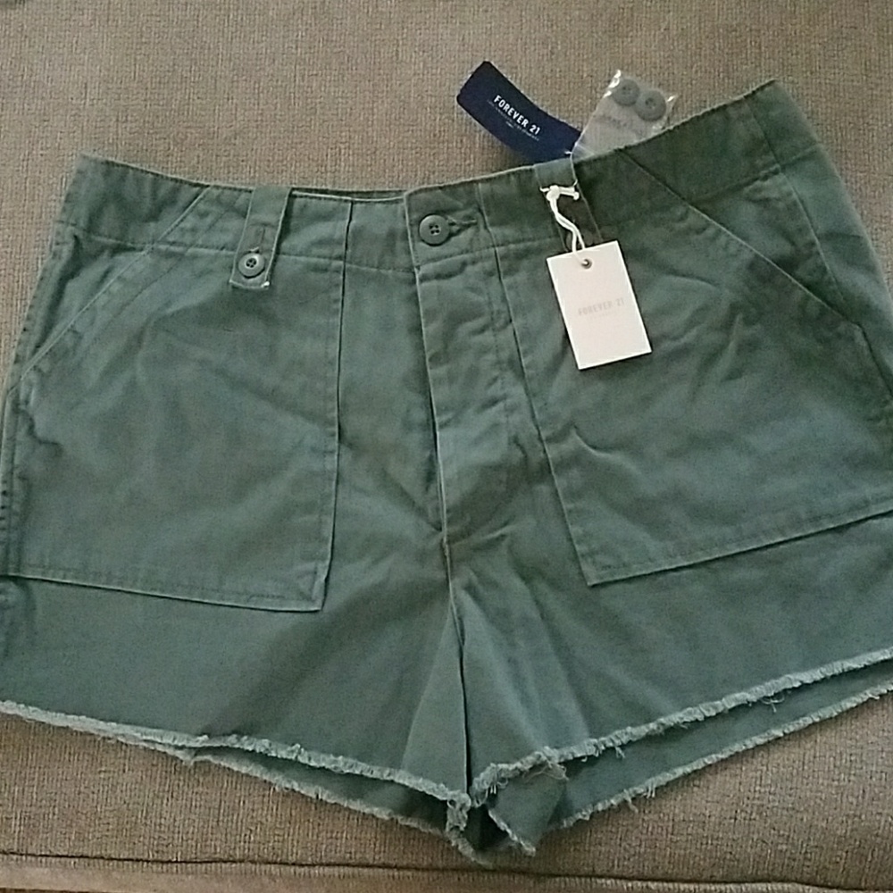 NEW!!Forever21 shorts